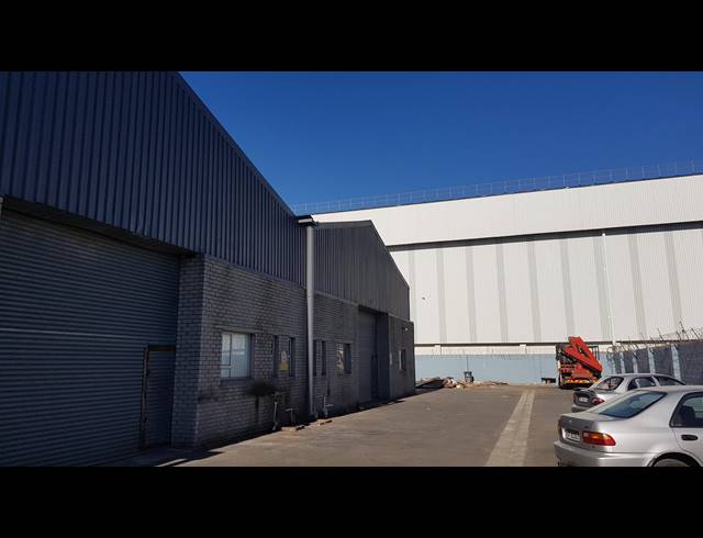750M² FACTORY TO LET IN BLACKHEATH INDUSTRIAL